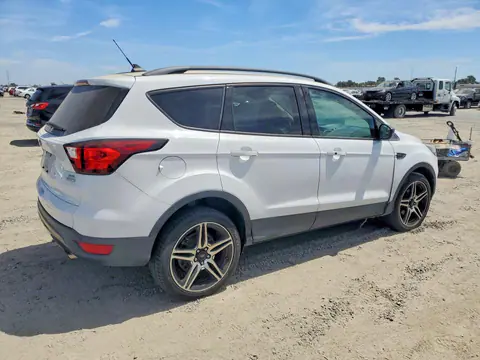 2019 Ford Escape VIN 1FMCU0HD1KUA47621 фото 3