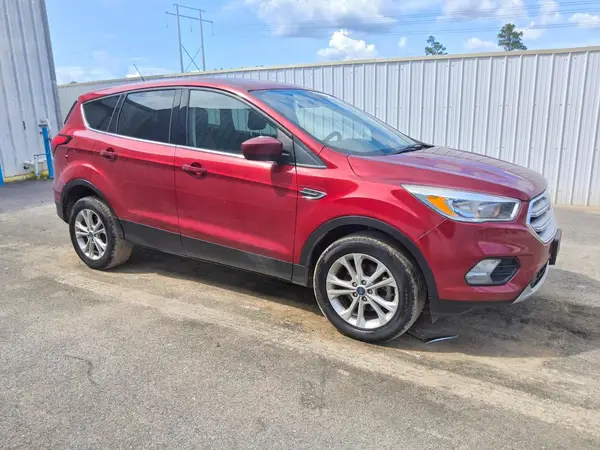 1FMCU0GD5KUB34651 — 2019 Ford Escape, фото 4 с аукциона Copart 01.10.2026, Мелкие вмятины и царапины