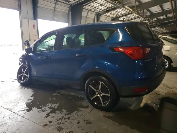 1FMCU0F73KUB94861 — 2019 Ford Escape, фото 2 с аукциона Copart, Передняя часть