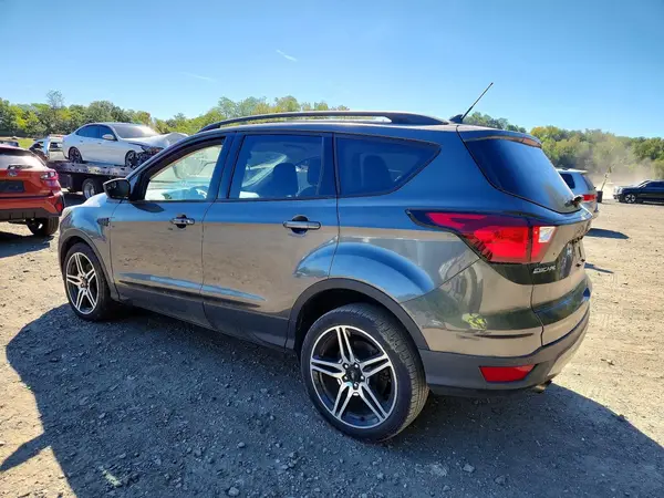 1FMCU9HD7KUA84886 — 2019 Ford Escape, фото 2 с аукциона Copart 05.10.2026, Мелкие вмятины и царапины