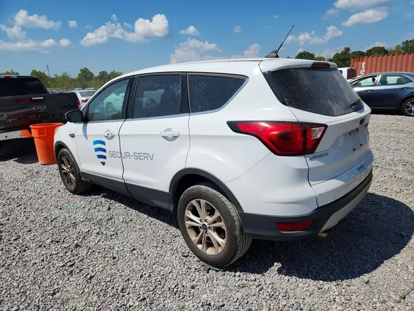1FMCU0GD1KUA65375 — 2019 Ford Escape, фото 2 с аукциона Copart 15.10.2026, Механические повреждения