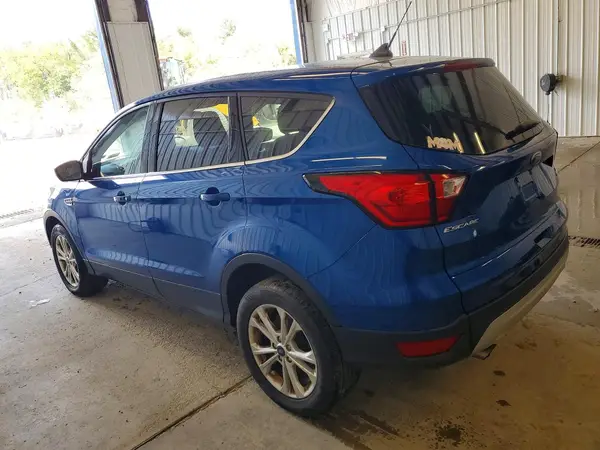 1FMCU0GD7KUA93441 — 2019 Ford Escape, фото 2 с аукциона Copart 30.09.2026, Естественный износ