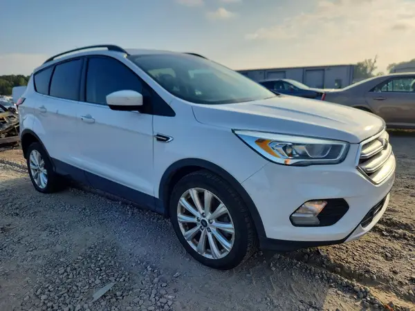 1FMCU9HD2KUC45788 — 2019 Ford Escape, фото 4 с аукциона Copart 05.10.2026, Мелкие вмятины и царапины