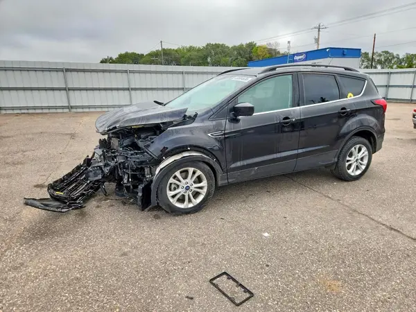 1FMCU9HD1KUC04388 — 2019 Ford Escape, Передняя часть (Front End), фото до ремонта