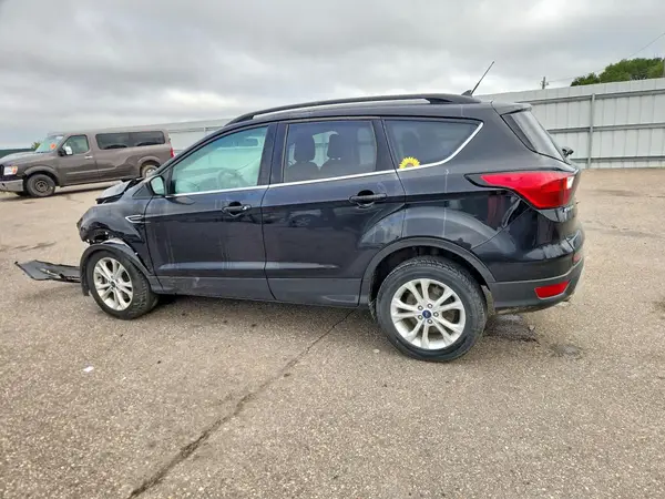 1FMCU9HD1KUC04388 — 2019 Ford Escape, фото 2 с аукциона Copart, Передняя часть
