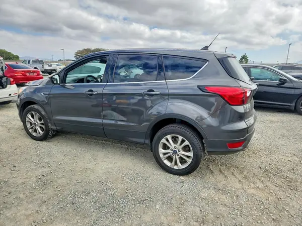 1FMCU0GD2KUB04927 — 2019 Ford Escape, фото 2 с аукциона Copart 29.09.2026, Механические повреждения