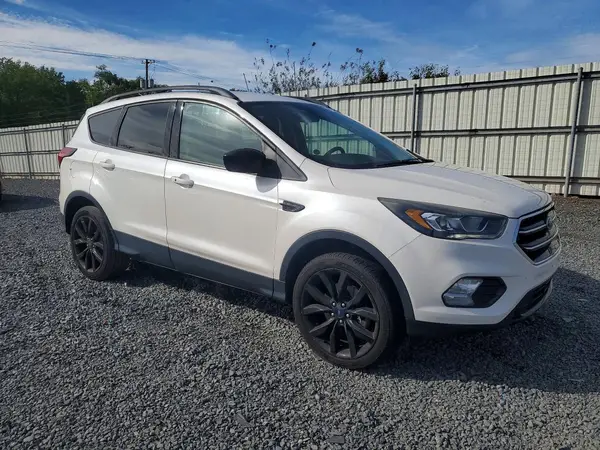 1FMCU9GD3KUC09223 — 2019 Ford Escape, фото 4 с аукциона Copart, Передняя часть