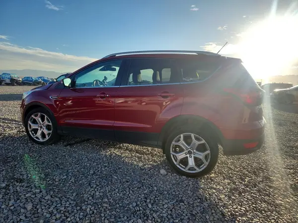 1FMCU9J90KUB27356 — 2019 Ford Escape, фото 2 с аукциона Copart 13.10.2026, Передняя часть
