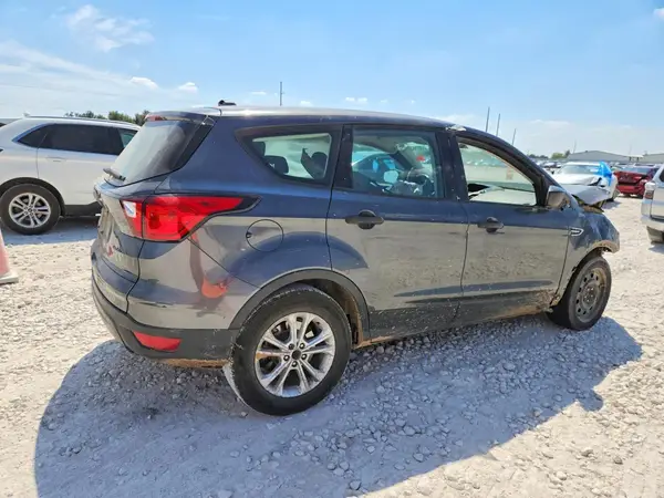 1FMCU0F75KUB85871 — 2019 Ford Escape, фото 3 с аукциона Copart, Передняя часть
