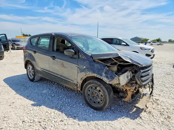 1FMCU0F75KUB85871 — 2019 Ford Escape, фото 4 с аукциона Copart, Передняя часть