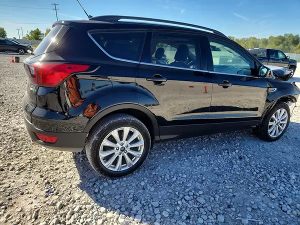 1FMCU9HD9KUB55375 — 2019 Ford Escape, фото 3 с аукциона Copart 08.10.2026, Передняя часть