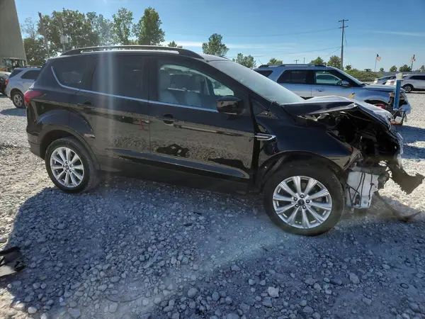 1FMCU9HD9KUB55375 — 2019 Ford Escape, фото 4 с аукциона Copart 08.10.2026, Передняя часть