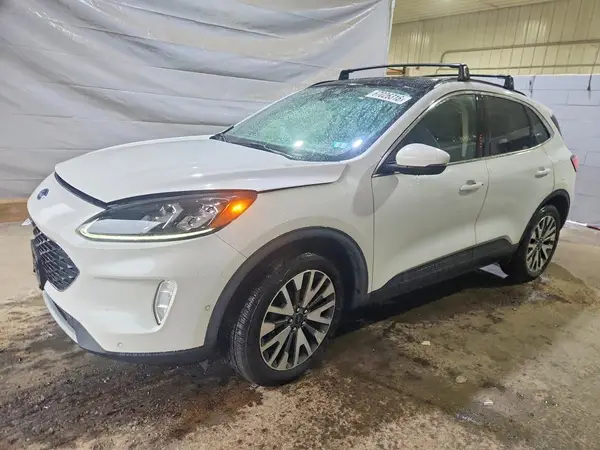 1FMCU9DZ0LUB37253 Ford Escape 2020 — повреждение Передняя часть, фото до ремонта