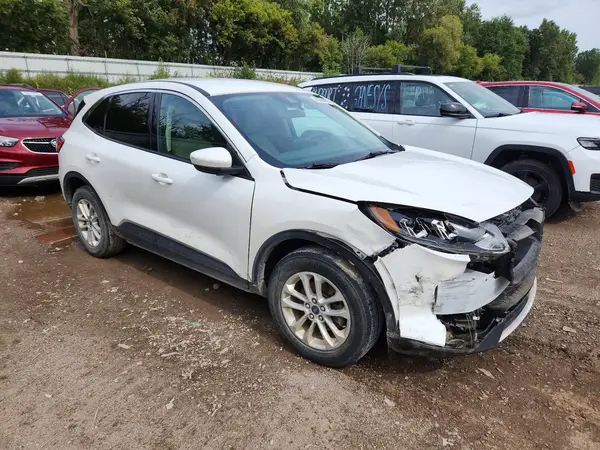 1FMCU9G68LUA10039 — 2020 Ford Escape, фото 4 с аукциона Copart 30.09.2026, Передняя часть