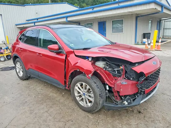 1FMCU9G68LUC06532 — 2020 Ford Escape, фото 4 с аукциона Copart 15.10.2026, Передняя часть