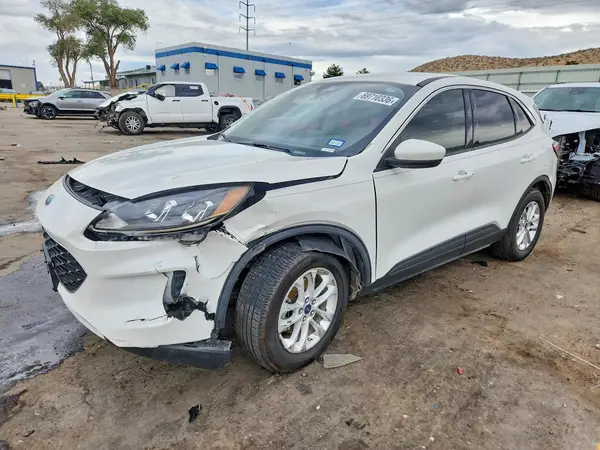 1FMCU0G65LUB30571 — 2020 Ford Escape, Передняя часть (Front End), фото до ремонта