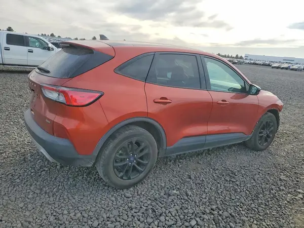 1FMCU0BZ8LUB13703 — 2020 Ford Escape, фото 3 с аукциона Copart, Передняя часть