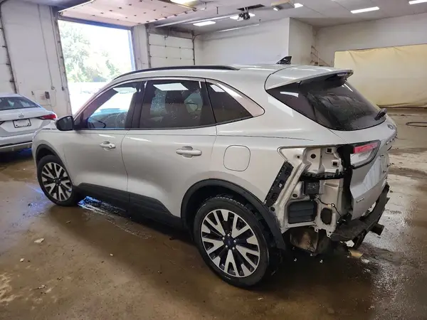 1FMCU9H98LUA30557 — 2020 Ford Escape, фото 2 с аукциона Copart, Ремонт не принят