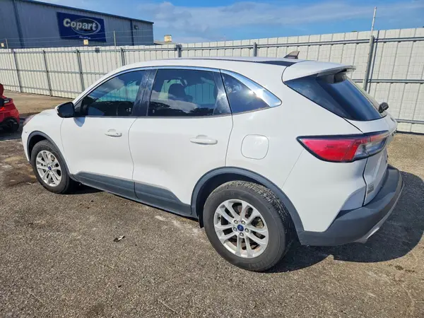 1FMCU0BZ4MUA36216 — 2021 Ford Escape, фото 2 с аукциона Copart, Задняя часть