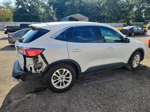 1FMCU0BZ4MUA36216 — 2021 Ford Escape, фото 3 с аукциона Copart, Задняя часть