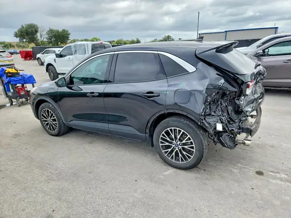 1FMCU0EZ7MUA60585 — 2021 Ford Escape, фото 2 с аукциона Copart, Задняя часть