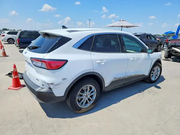 1FMCU0BZ7NUA99229 — 2022 Ford Escape, фото 3 с аукциона Copart, Передняя часть