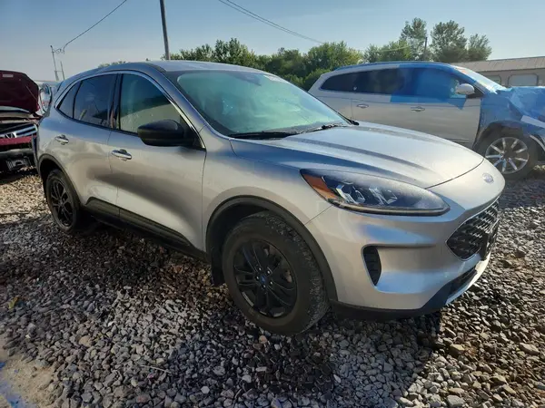 1FMCU9G69NUB14462 — 2022 Ford Escape, фото 4 с аукциона Copart 12.10.2026, Задняя часть