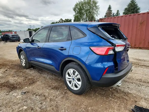 1FMCU0F60NUA30754 — 2022 Ford Escape, фото 2 с аукциона Copart, Передняя часть