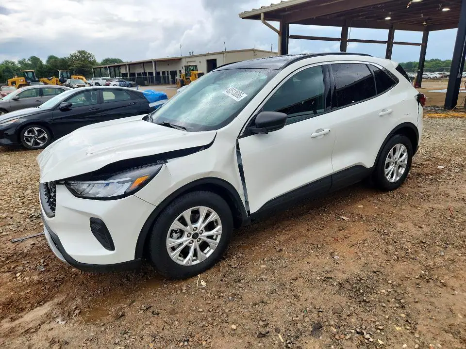 1FMCU0GN1PUA36894 Ford Escape 2023 — повреждение Передняя часть, фото до ремонта