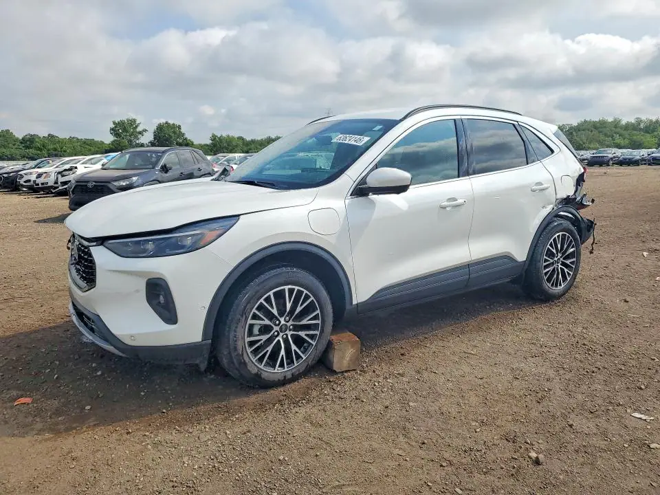 1FMCU0E10PUA67568 Ford Escape 2023 — повреждение Передняя часть, фото до ремонта