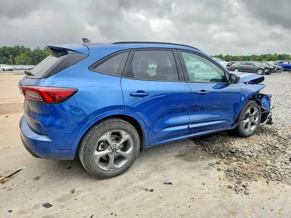 1FMCU0MN3PUB45720 — 2023 Ford Escape, фото 3 с аукциона Copart, Передняя часть