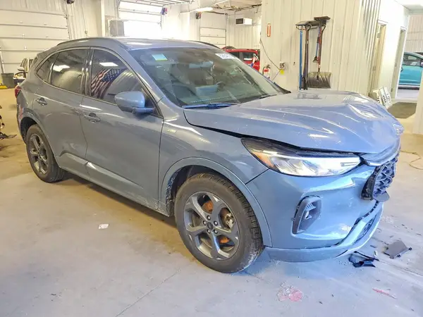 1FMCU9NA1PUB38698 — 2023 Ford Escape, фото 4 с аукциона Copart, Передняя часть