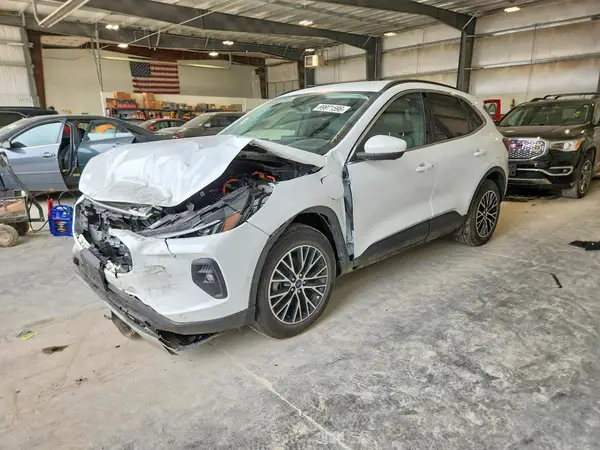 1FMCU0E18PUB24521 — 2023 Ford Escape, Передняя часть (Front End), фото до ремонта