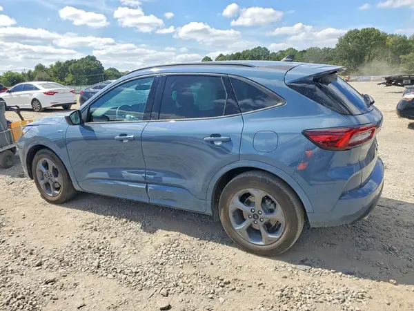 1FMCU0MN9PUA47744 — 2023 Ford Escape, фото 2 с аукциона Copart, Передняя часть