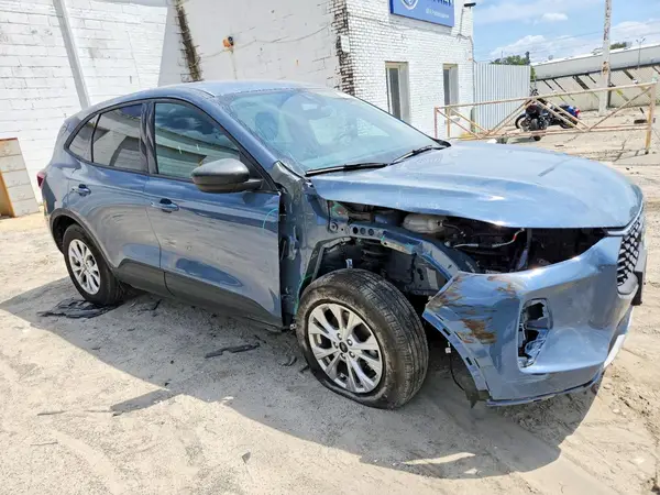 1FMCU0GN8SUA68976 — 2025 Ford Escape, фото 4 с аукциона Copart 13.10.2026, Передняя часть