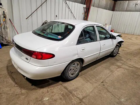 1FAFP13P1XW218367 — 1999 Ford Escort, фото 3 с аукциона Copart 06.10.2026, Передняя часть