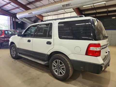 2016 Ford Expedition VIN 1FMJU1FT0GEF43650 фото 2