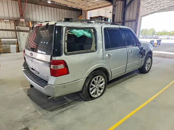 1FMJU2AT9HEA42223 — 2017 Ford Expedition, фото 3 с аукциона Copart, Опрокидывание