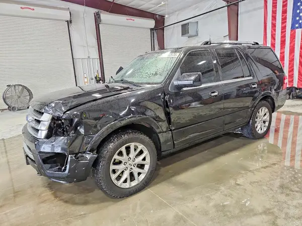 1FMJU2AT5HEA65093 — 2017 Ford Expedition, Передняя часть (Front End), фото до ремонта