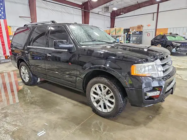 1FMJU2AT5HEA65093 — 2017 Ford Expedition, фото 4 с аукциона Copart, Передняя часть