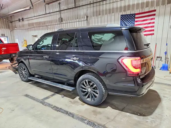 1FMJU2AT0KEA18304 — 2019 Ford Expedition, фото 2 с аукциона Copart, Передняя часть