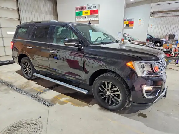 1FMJU2AT0KEA18304 — 2019 Ford Expedition, фото 4 с аукциона Copart, Передняя часть
