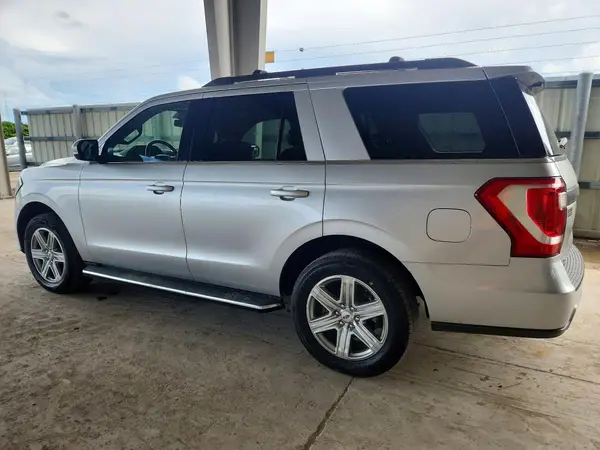 1FMJU1HTXKEA73360 — 2019 Ford Expedition, фото 2 с аукциона Copart 30.09.2026, Мелкие вмятины и царапины