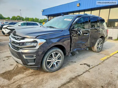 1FMJU2A84PEA25632 — 2023 Ford Expedition, Повреждения со всех сторон, фото до ремонта