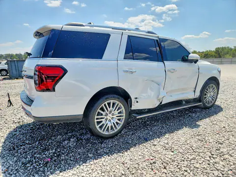 1FMJU1K80REA96144 — 2024 Ford Expedition, фото 3 с аукциона Copart 06.10.2026, Боковая часть