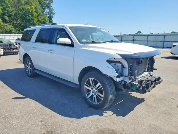 1FMJK2A88REA48999 — 2024 Ford Expedition, фото 4 с аукциона Copart, Передняя часть
