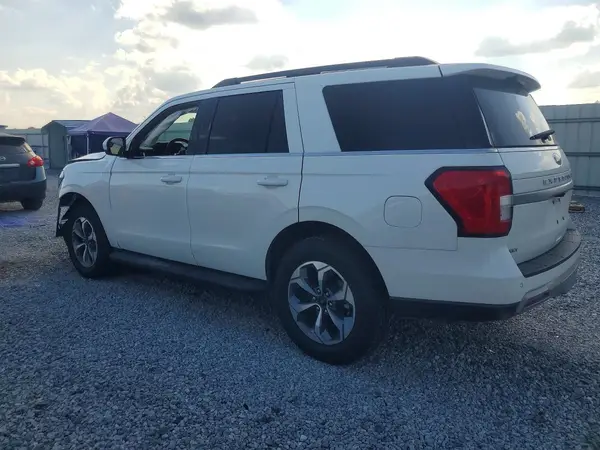 1FMJU1H89REA76451 — 2024 Ford Expedition, фото 2 с аукциона Copart, Передняя часть