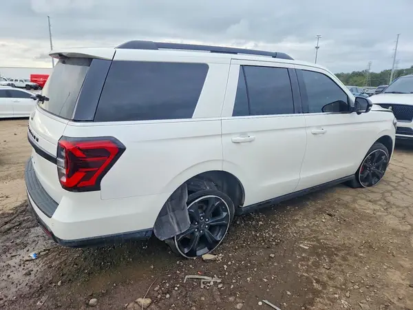 1FMJU2AG4REA04435 — 2024 Ford Expedition, фото 3 с аукциона Copart, Передняя часть