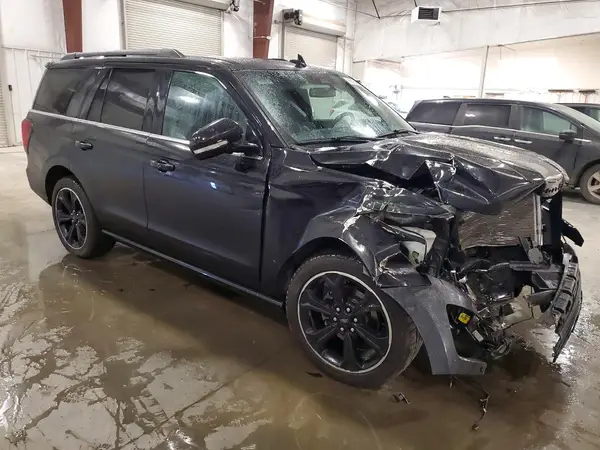 1FMJU2A85REB02415 — 2024 Ford Expedition, фото 4 с аукциона Copart, Передняя часть