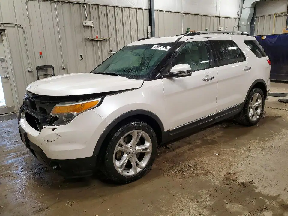 1FM5K8F85EGB52782 Ford Explorer 2014 — повреждение Передняя часть, фото до ремонта